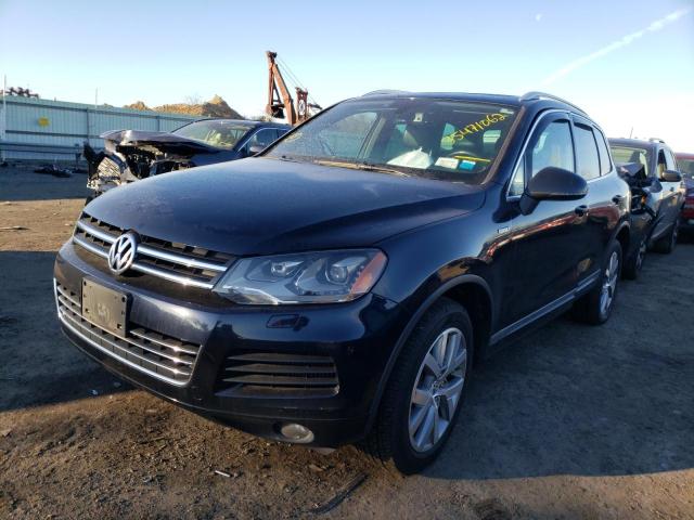 Image 2 of 2014 VOLKSWAGEN TOUAREG V6 TDI 2014 with VIN WVGEP9BP4ED010414