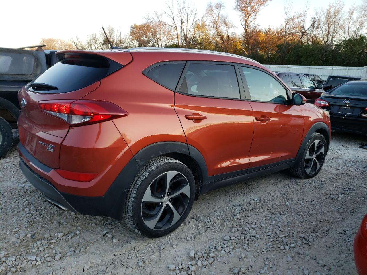 Изображение 3 2016 HYUNDAI TUCSON LIMITED 2016 с VIN KM8J3CA22GU074595