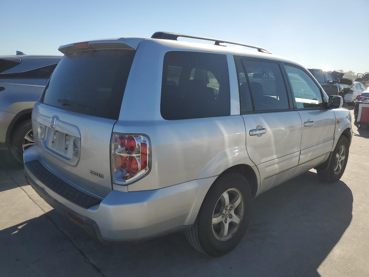 Image 3 of 2006 HONDA PILOT EX 2006 with VIN 5FNYF18676B016187