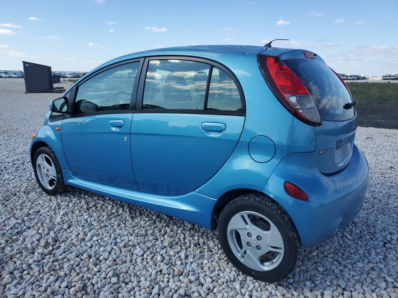 Изображение 2 2014 MITSUBISHI I MIEV ES 2014 с VIN JA3215H47EU021307