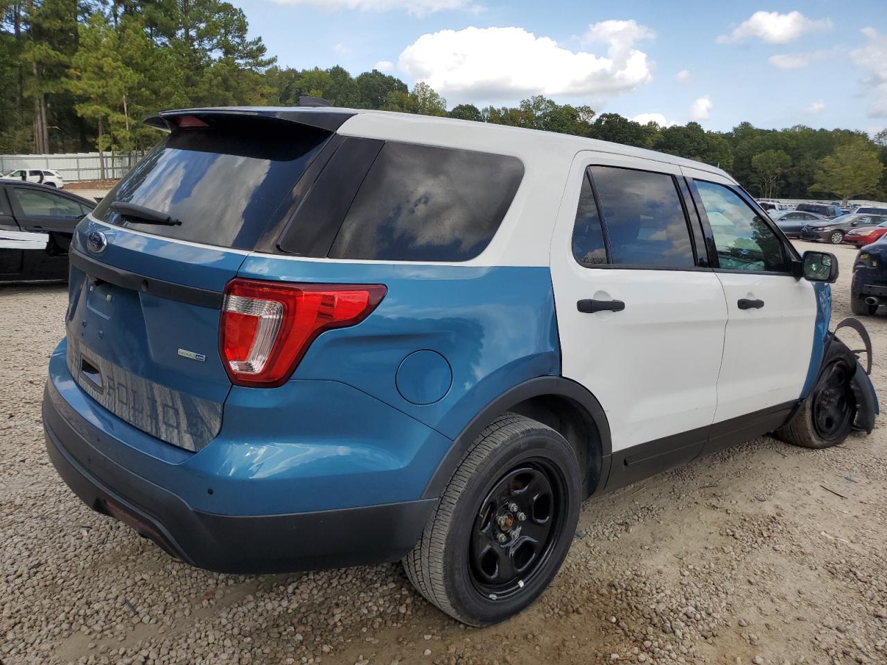 Image 3 of 2017 FORD EXPLORER POLICE INTERCEPTOR 2017 with VIN 1FM5K8AR4HGD60415