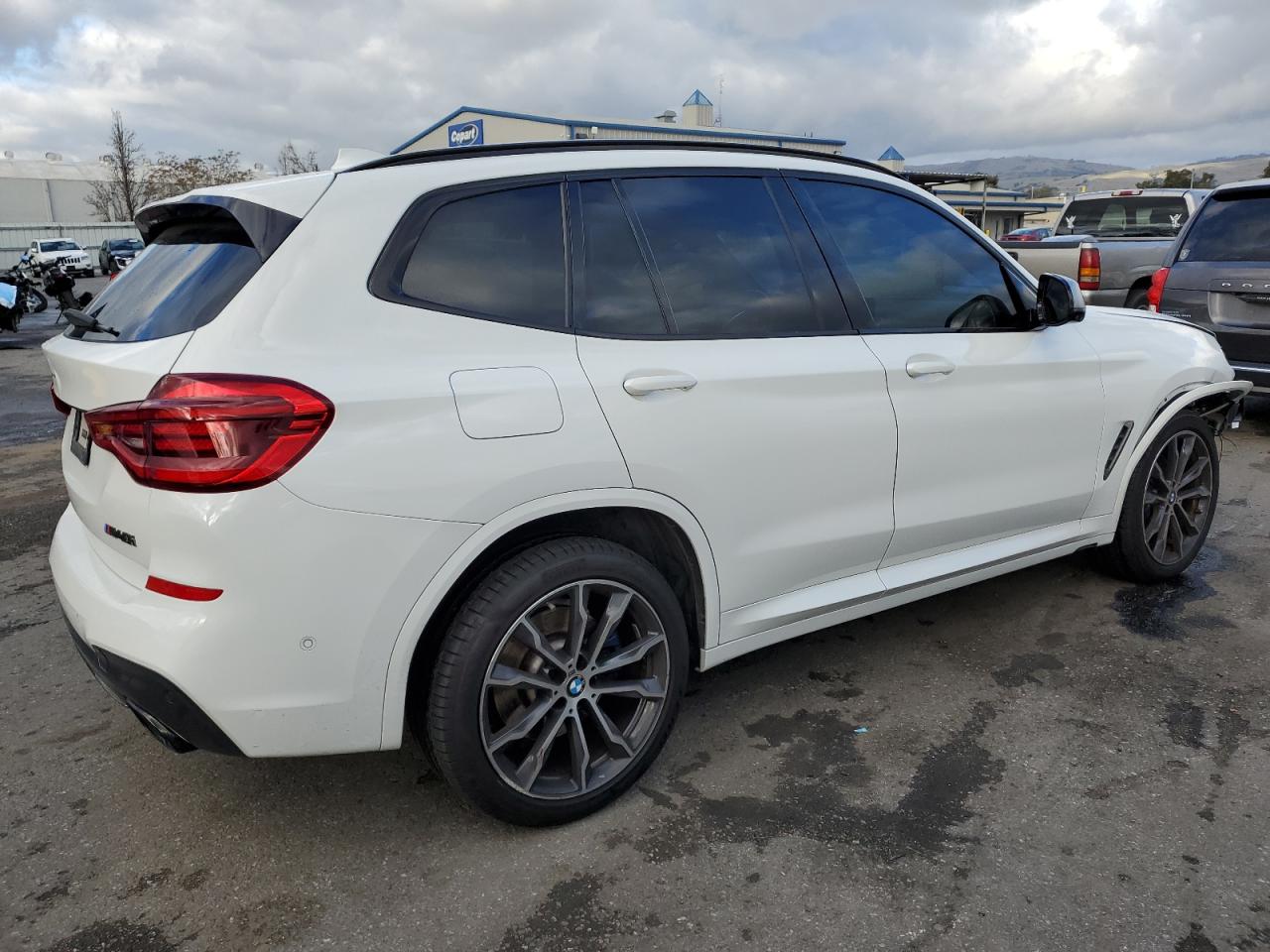 Obraz 3 z 2018 BMW X3 XDRIVEM40I 2018 z VIN 5UXTS3C51J0Y99029