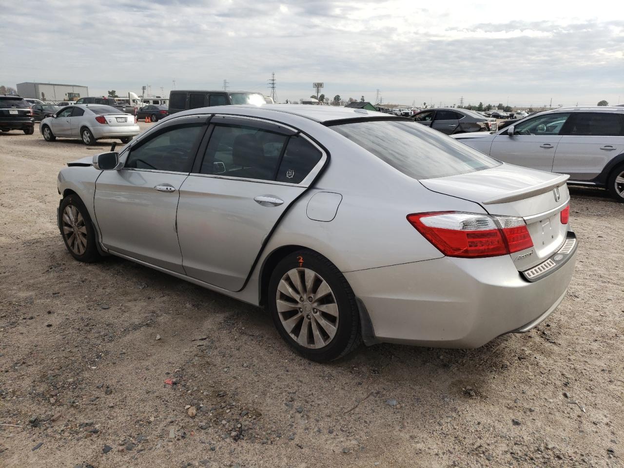 Image 2 of 2015 HONDA ACCORD EXL 2015 with VIN 1HGCR2F81FA126903