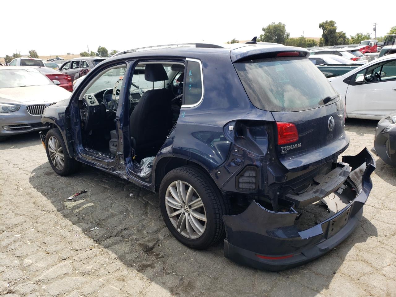 Изображение 2 2016 VOLKSWAGEN TIGUAN S 2016 с VIN WVGBV7AX7GW608664