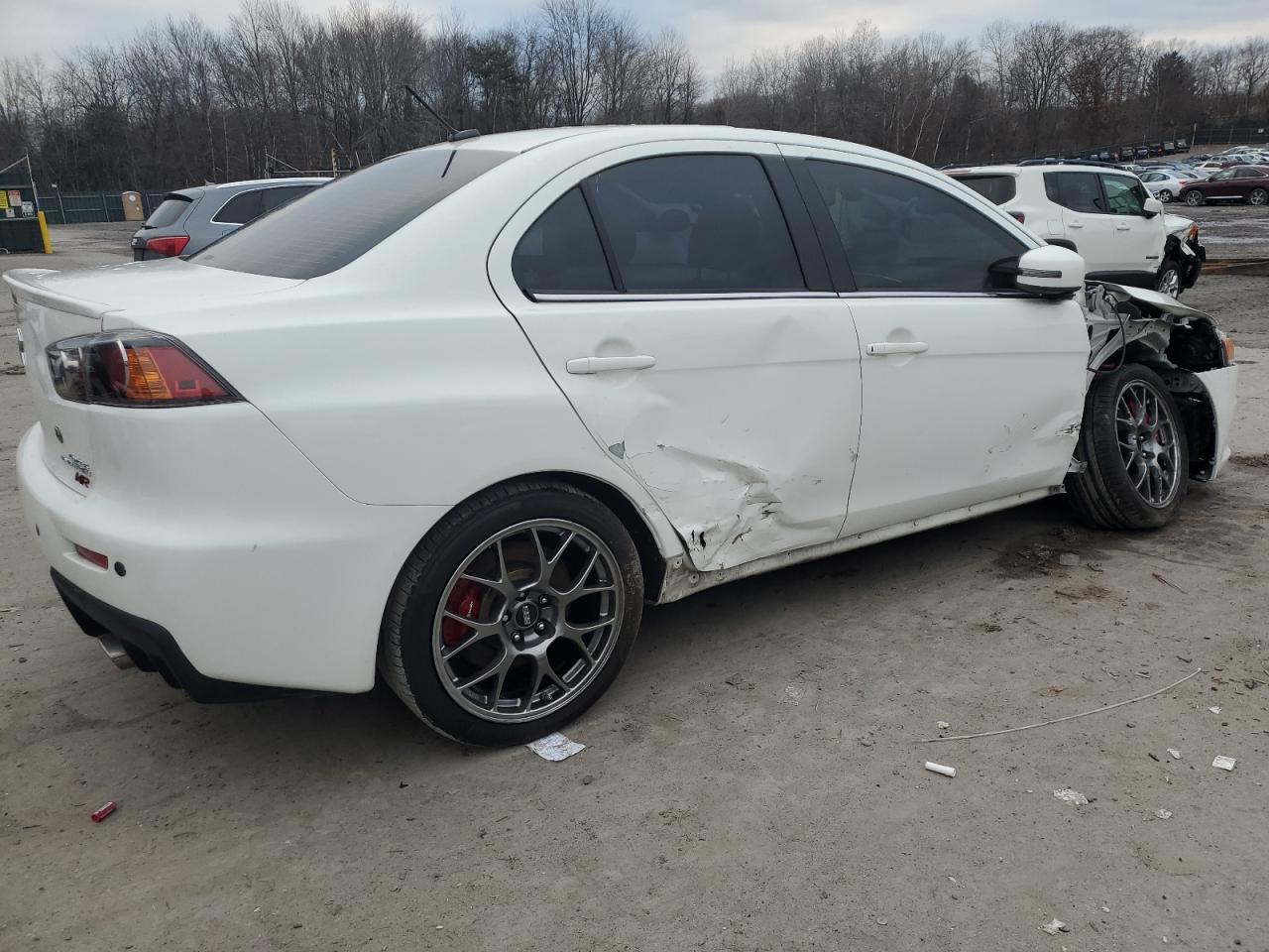 Image 3 of 2015 MITSUBISHI LANCER EVOLUTION MR 2015 with VIN JA32W5FVXFU008341