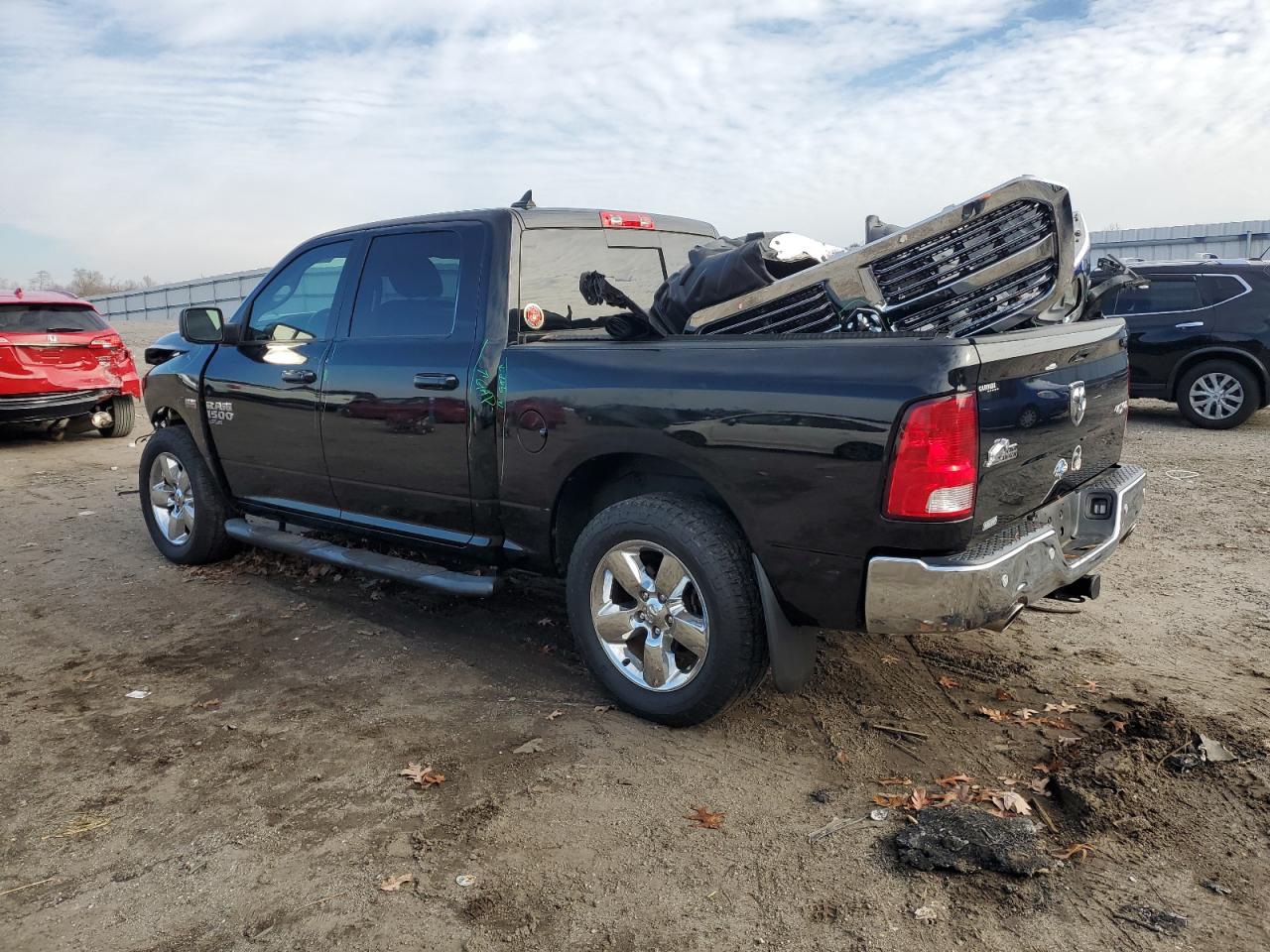 Obraz 2 z 2019 RAM 1500 CLASSIC SLT 2019 z VIN 1C6RR7LT2KS708356