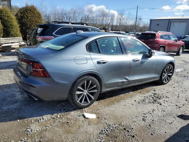 Image 3 of 2021 VOLVO S60 T5 MOMENTUM 2021 with VIN 7JR102TZ2MG108967