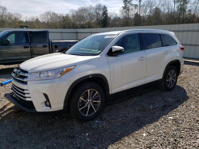 Image 1 of 2019 TOYOTA HIGHLANDER SE 2019 with VIN 5TDKZRFH4KS319272