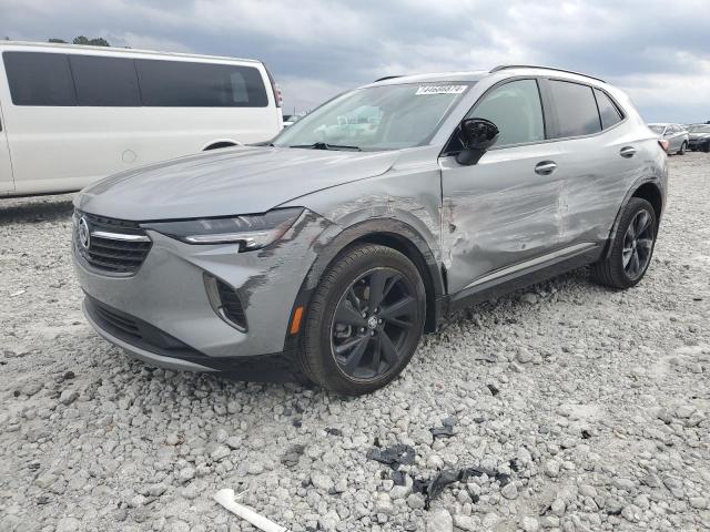 Obraz 1 z 2023 BUICK ENVISION ESSENCE 2023 z VIN LRBFZNR40PD019801