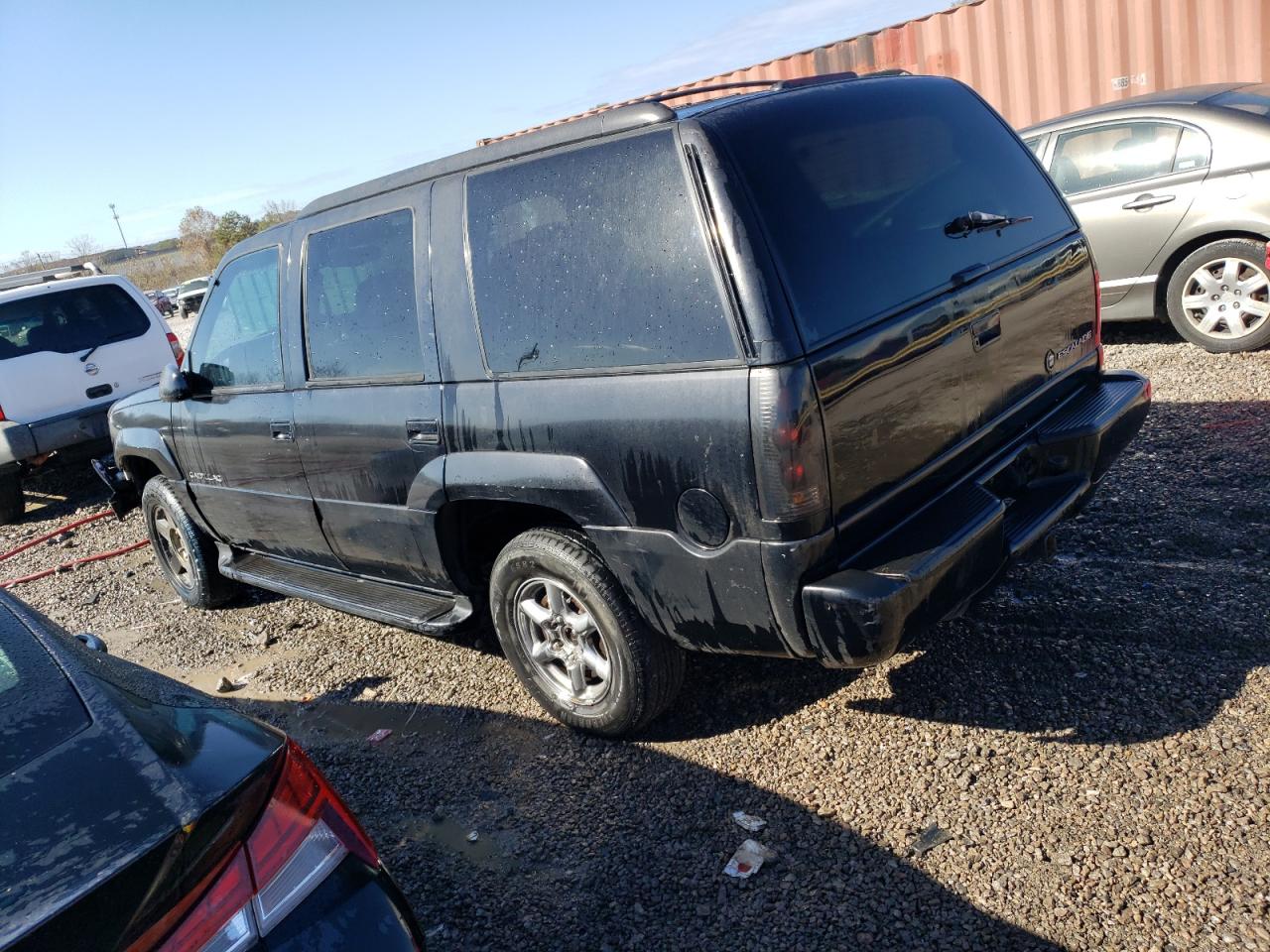 Image 2 of 1999 CADILLAC ESCALADE  1999 with VIN 1GYEK13R7XR416840