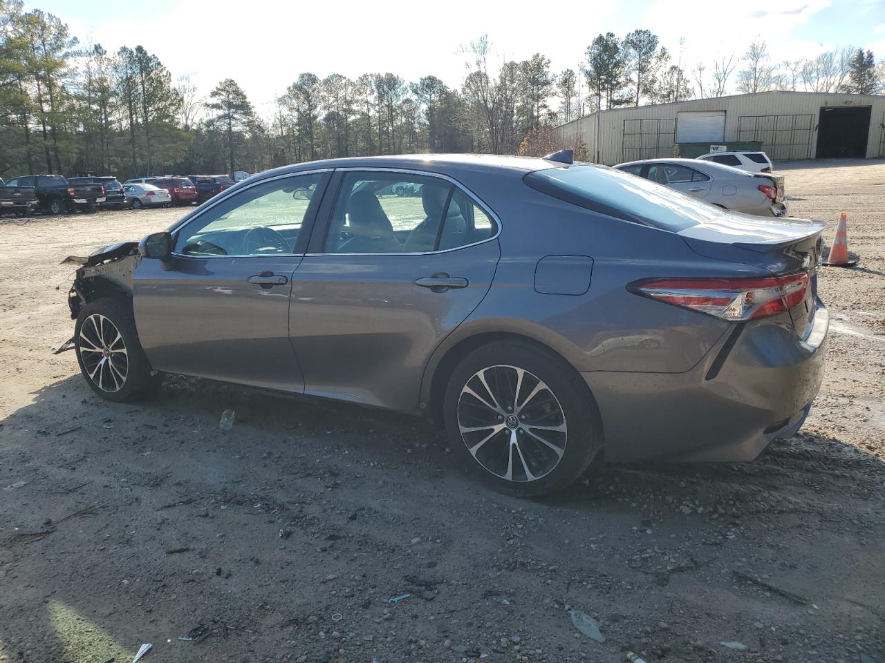 Obraz 2 z 2019 TOYOTA CAMRY L 2019 z VIN 4T1B11HK6KU695531