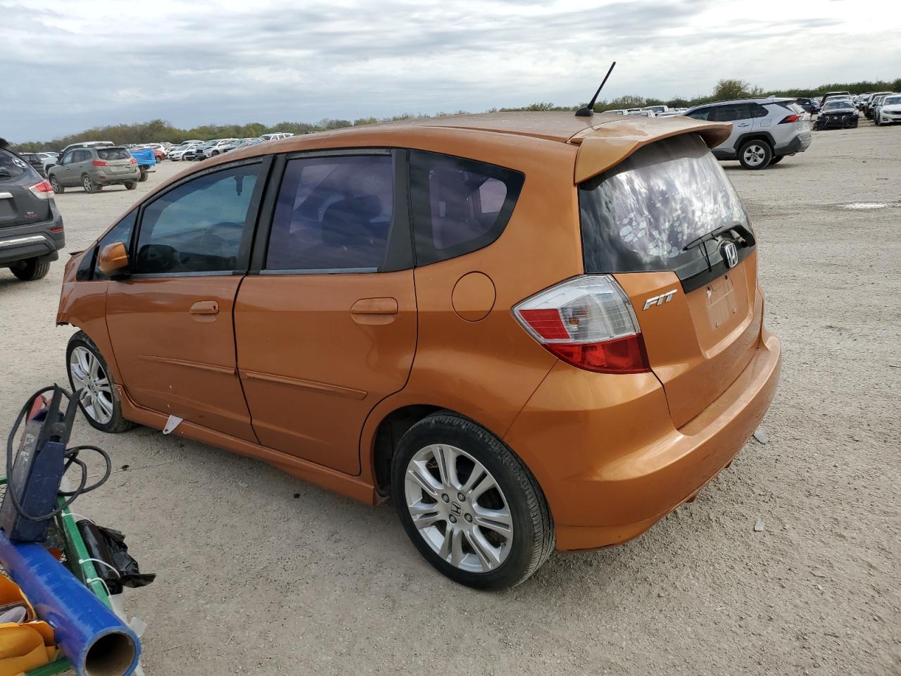 Image 2 of 2009 HONDA FIT SPORT 2009 with VIN JHMGE88499S028367