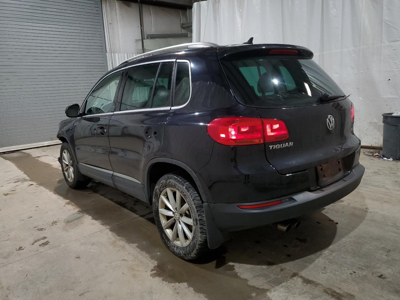 Изображение 2 2017 VOLKSWAGEN TIGUAN WOLFSBURG 2017 с VIN WVGSV7AX9HK006373