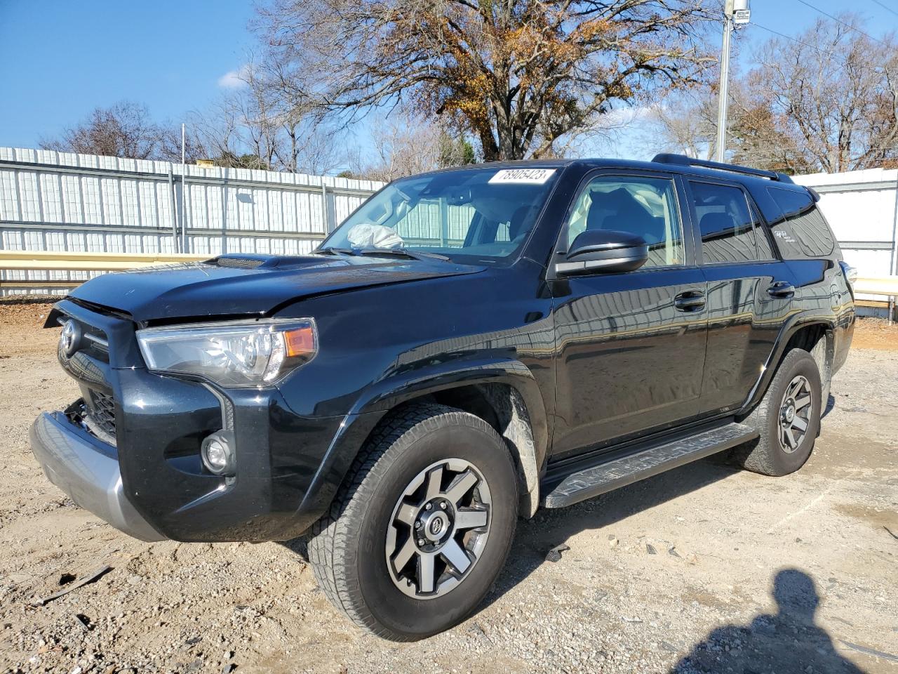 Изображение 1 2021 TOYOTA 4RUNNER SR5/SR5 PREMIUM 2021 с VIN JTEPU5JR5M5931594