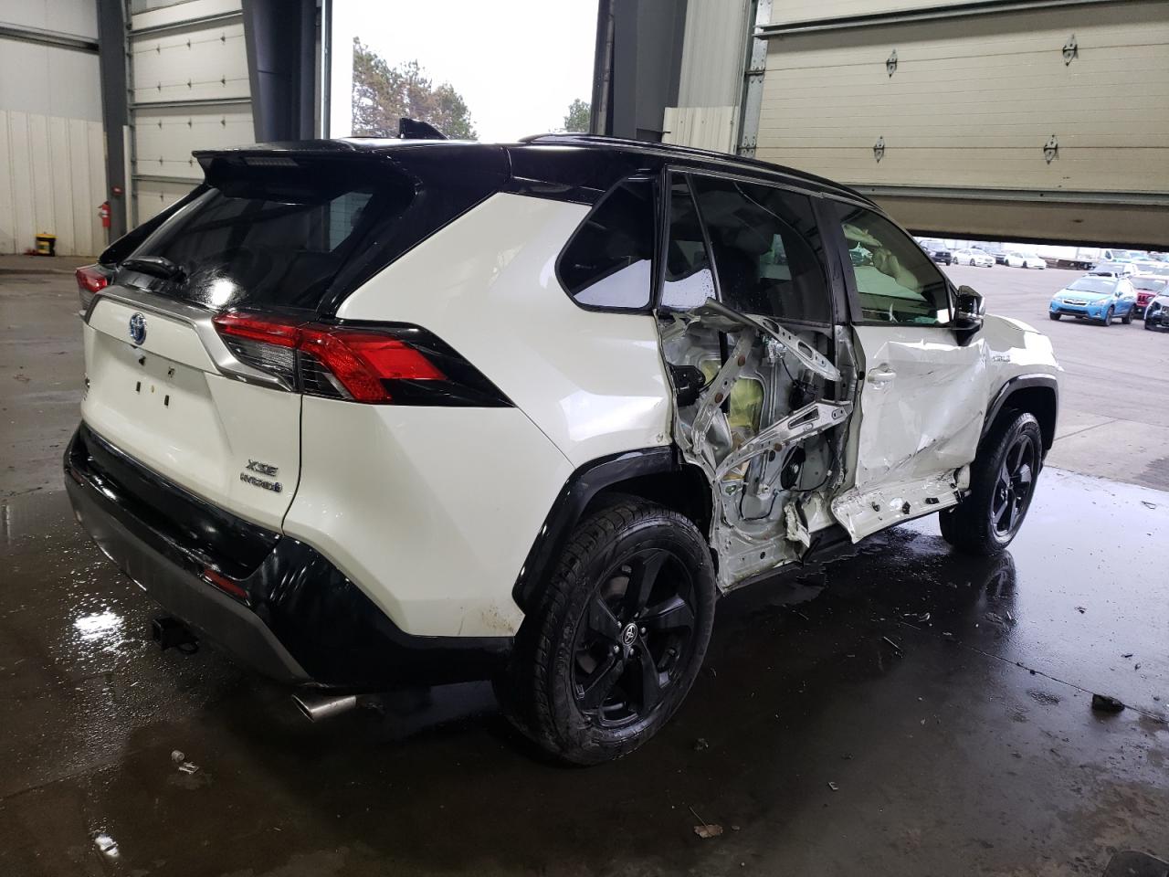 Image 3 of 2019 TOYOTA RAV4 XSE 2019 with VIN JTMEWRFV6KD520159