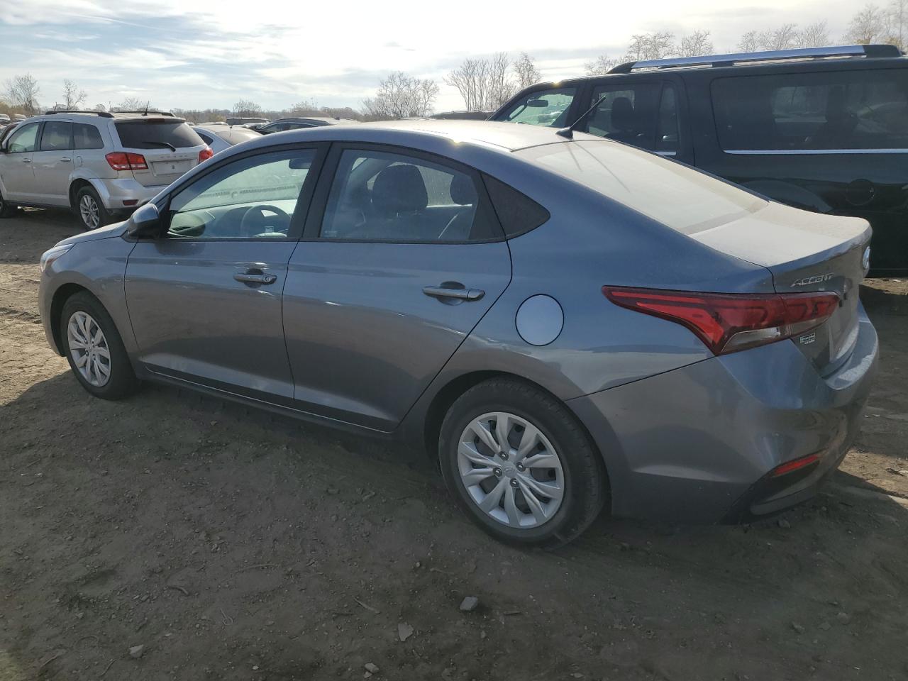 Image 2 of 2020 HYUNDAI ACCENT SE 2020 with VIN 3KPC24A67LE101940
