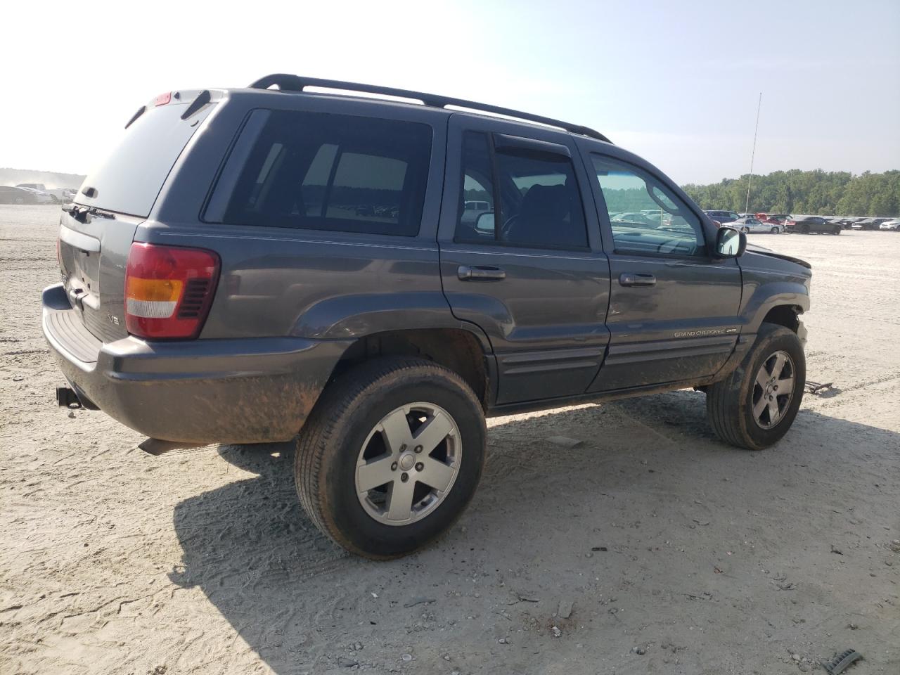 Image 3 of 2004 JEEP GRAND CHEROKEE LIMITED 2004 with VIN 1J4GW58NX4C214583