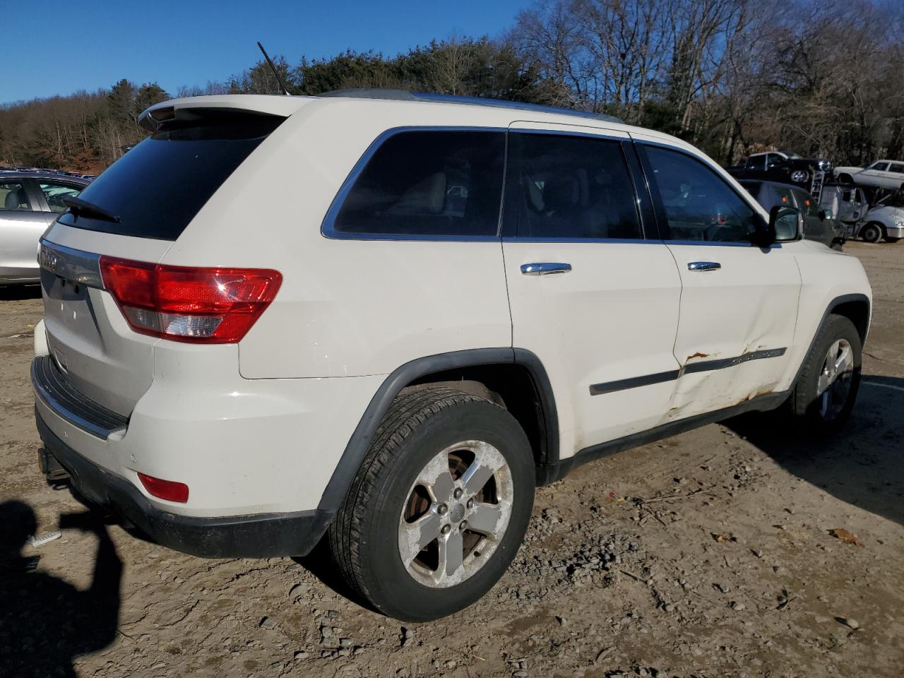 Image 3 of 2011 JEEP GRAND CHEROKEE LIMITED 2011 with VIN 1J4RR5GGXBC673984