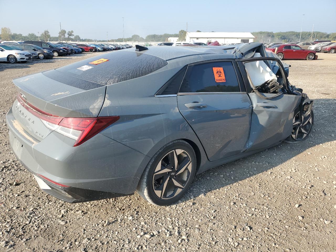 Image 3 of 2022 HYUNDAI ELANTRA LIMITED 2022 with VIN KMHLP4AG8NU363007