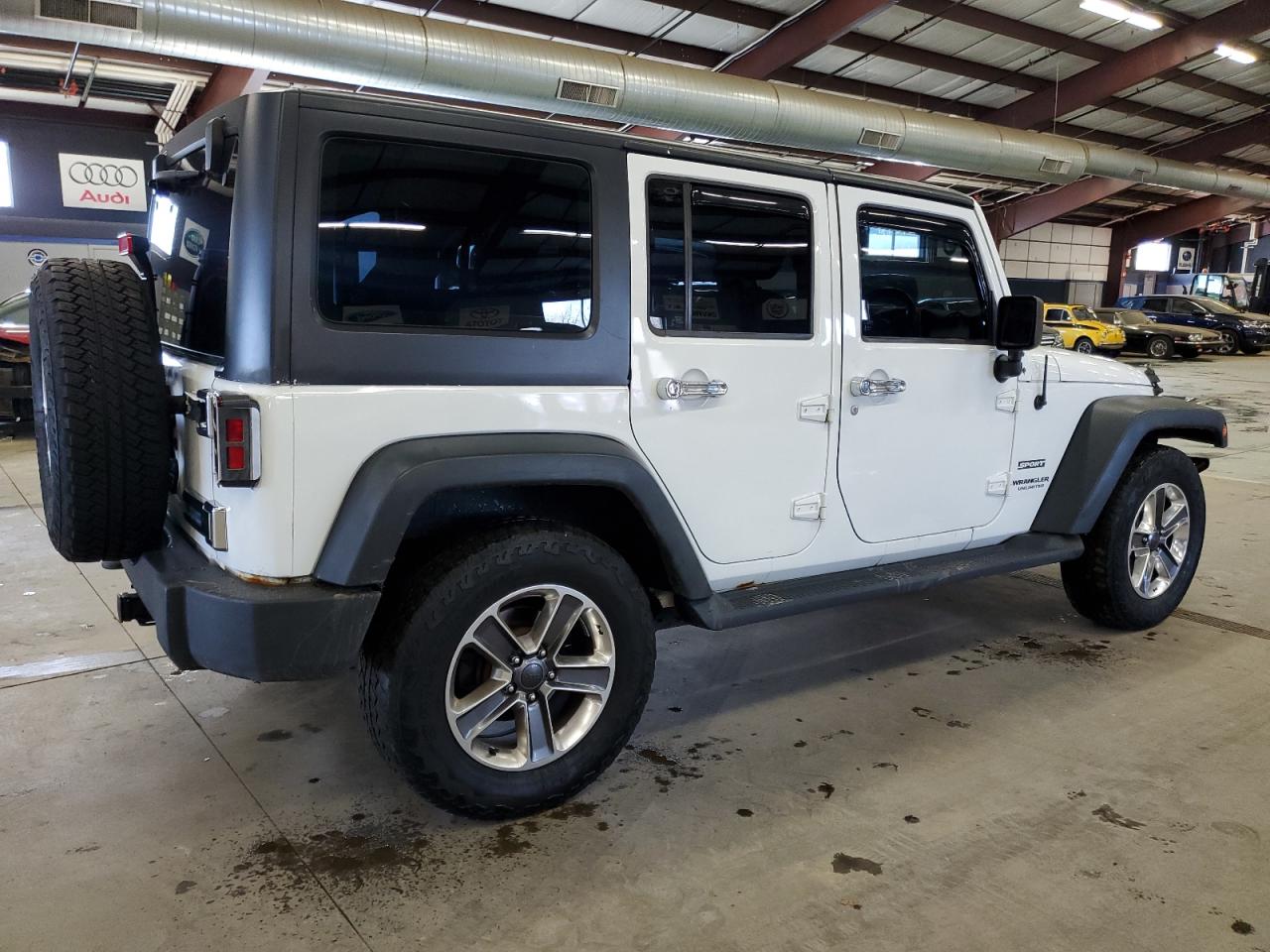 Obraz 3 z 2015 JEEP WRANGLER UNLIMITED SPORT 2015 z VIN 1C4BJWKG1FL533601