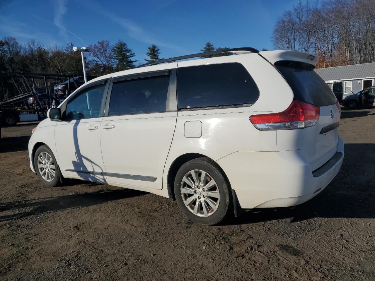 Obraz 2 z 2013 TOYOTA SIENNA XLE 2013 z VIN 5TDDK3DC9DS065501
