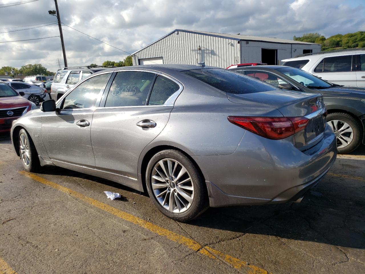 Image 2 of 2018 INFINITI Q50 LUXE 2018 with VIN JN1EV7AP0JM351225