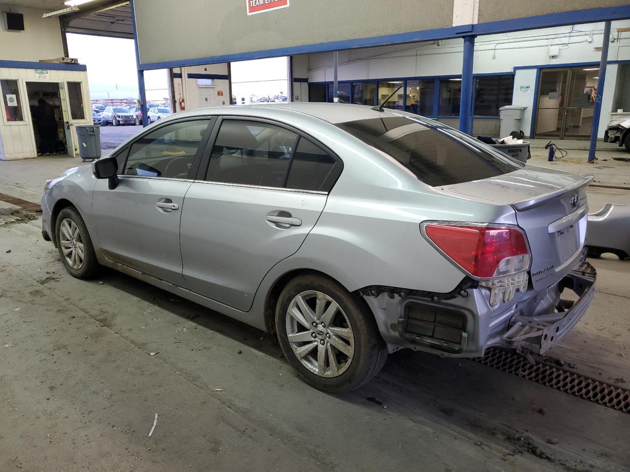 Obraz 2 z 2015 SUBARU IMPREZA PREMIUM 2015 z VIN JF1GJAC65FH014476