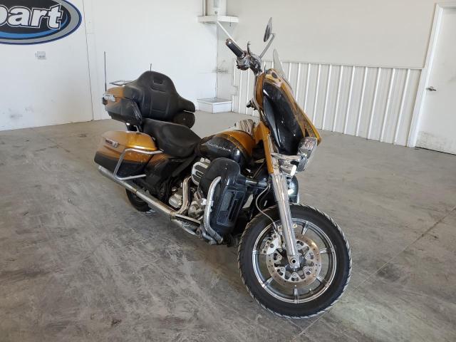Image 1 of 2015 HARLEY-DAVIDSON FLHTKSE CVO LIMITED 2015 with VIN 1HD1TEN12FB961849