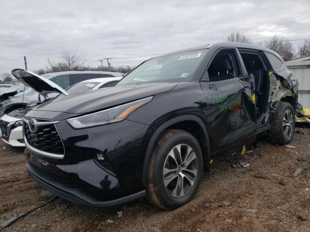 Image 1 of 2021 TOYOTA HIGHLANDER XLE 2021 with VIN 5TDHZRBH5MS083816