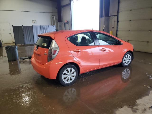 Image 3 of 2013 TOYOTA PRIUS C  2013 with VIN JTDKDTB35D1035803