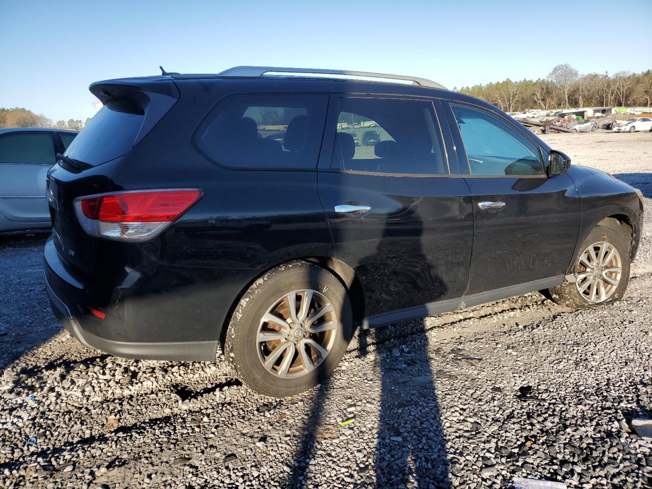 Image 3 of 2013 NISSAN PATHFINDER S 2013 with VIN 5N1AR2MN2DC608825