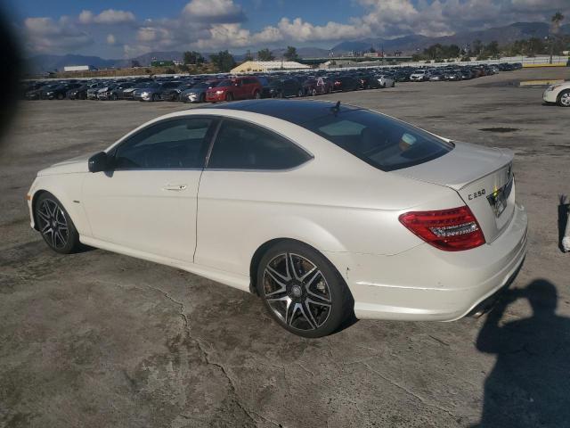 Obraz 2 z 2014 MERCEDES-BENZ C 250 2014 z VIN WDDGJ4HBXEG265344