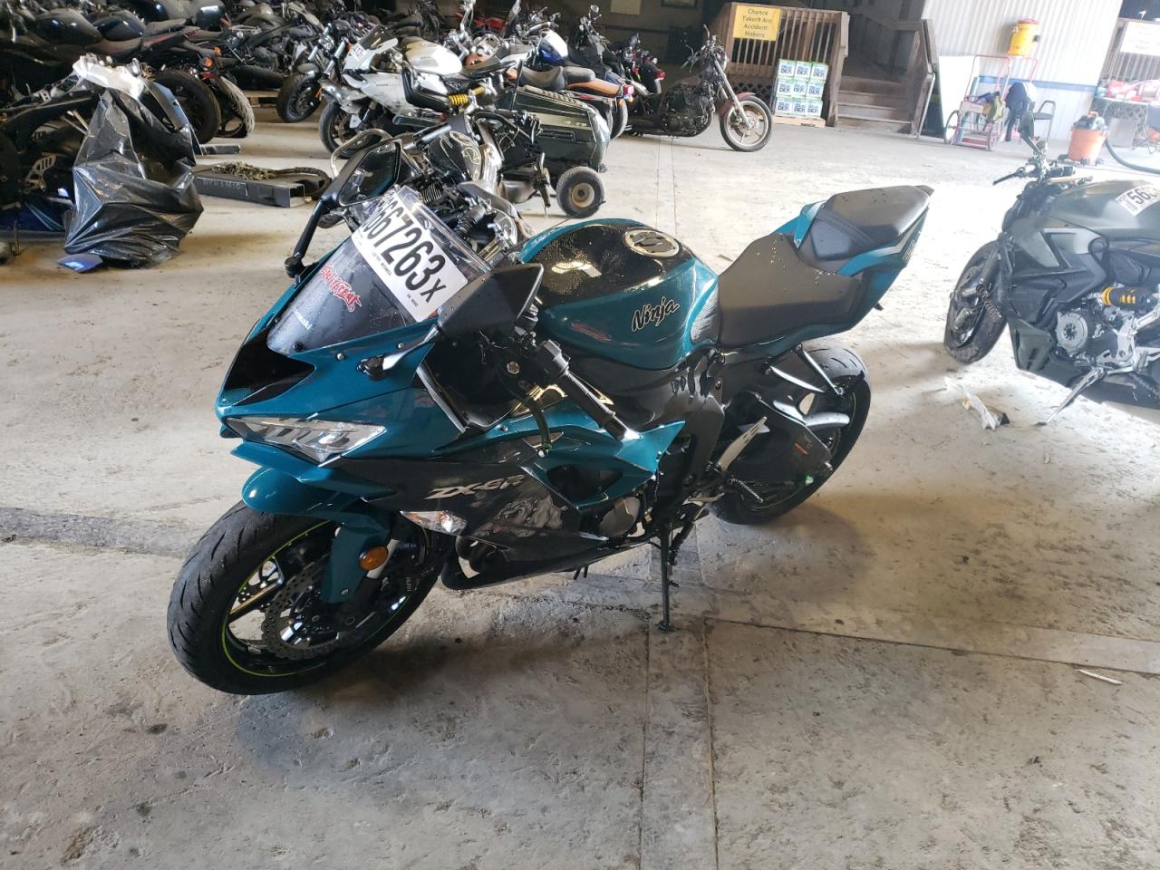 Изображение 2 2021 KAWASAKI ZX636 K 2021 с VIN JKBZXJH10MA008868