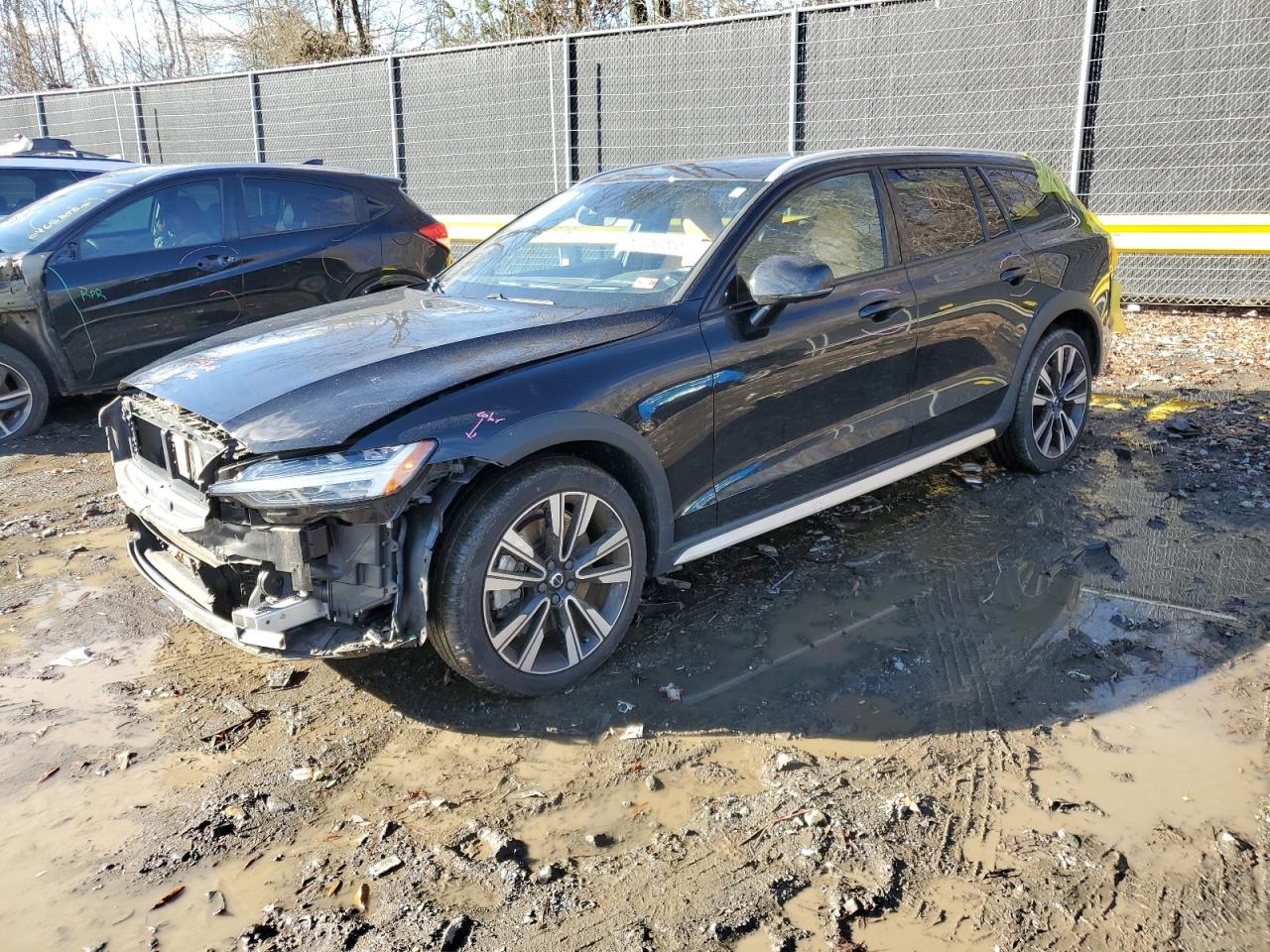 2020 VOLVO V60 CROSS COUNTRY T5 MOMENTUM 2020 image