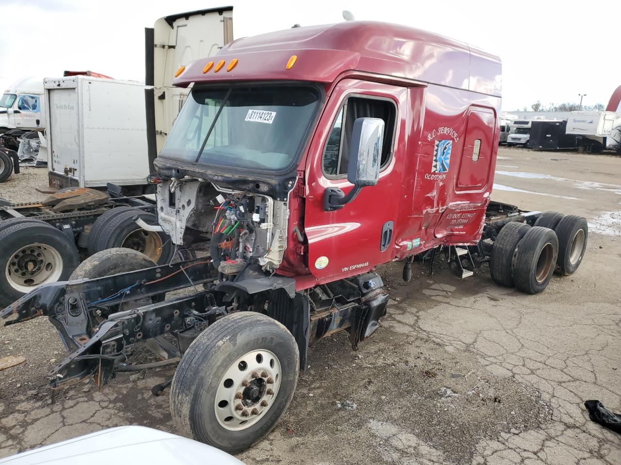 Image 2 of 2014 FREIGHTLINER CASCADIA 125  2014 with VIN 3AKJGLD61ESFN9448