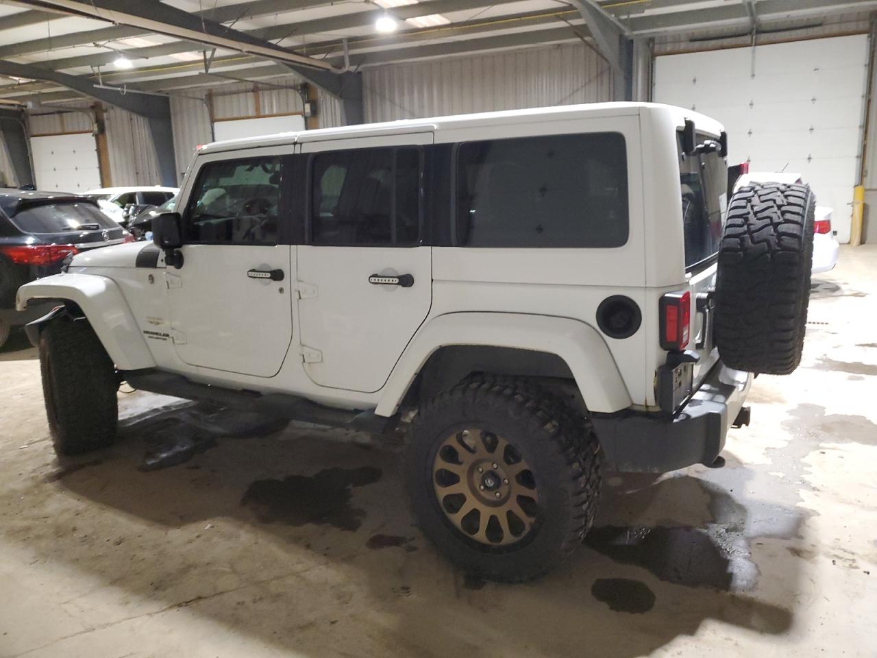 Image 2 of 2011 JEEP WRANGLER UNLIMITED SAHARA 2011 with VIN 1J4HA5H13BL610769