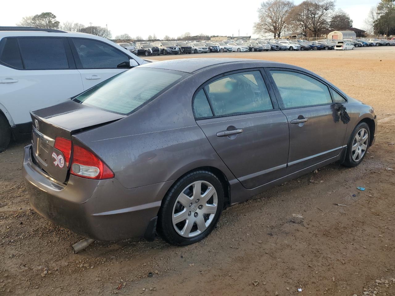 Obraz 3 z 2010 HONDA CIVIC LX 2010 z VIN 2HGFA1F57AH539004