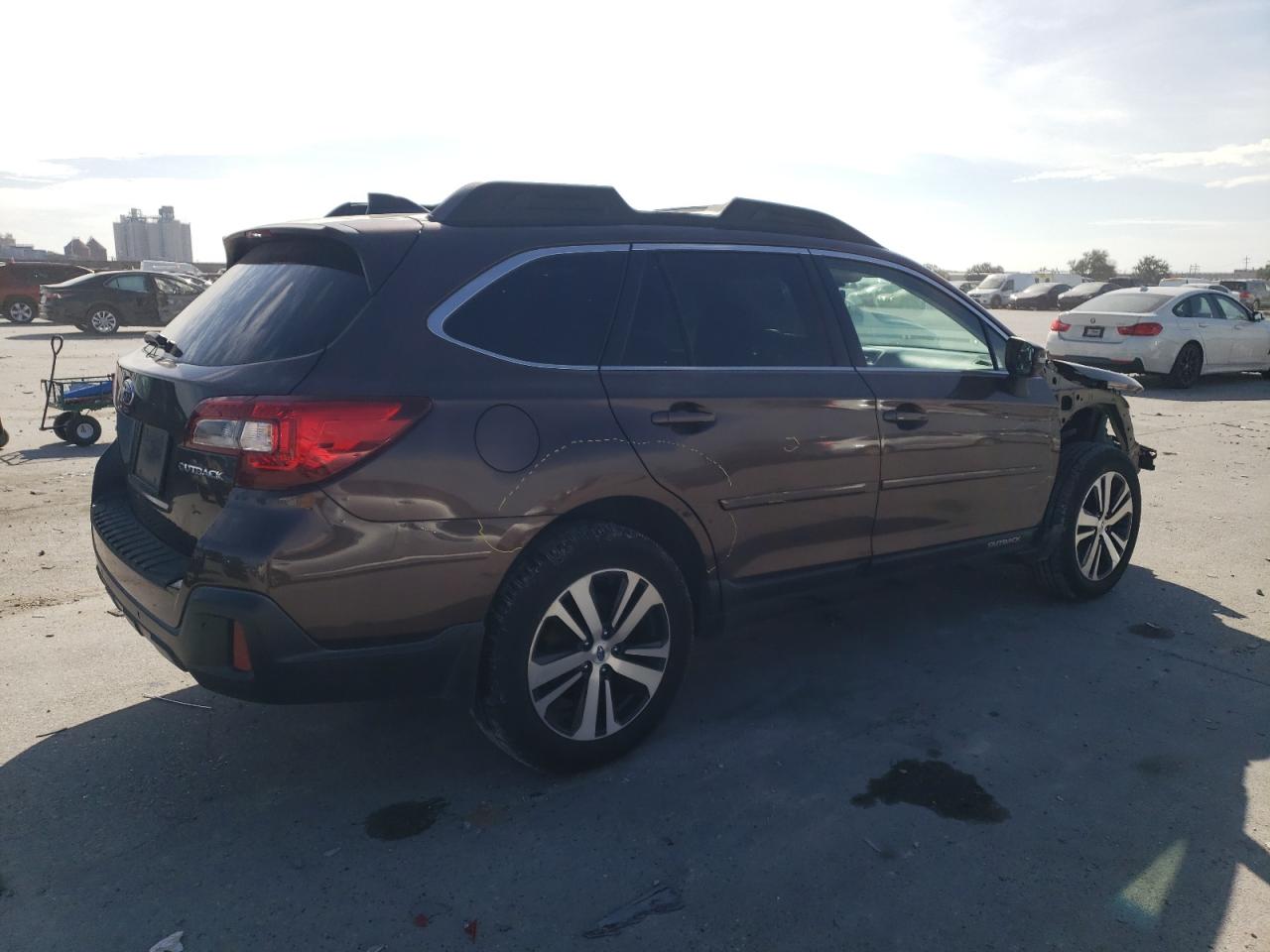 Image 3 of 2019 SUBARU OUTBACK 2.5I LIMITED 2019 with VIN 4S4BSANC8K3229647