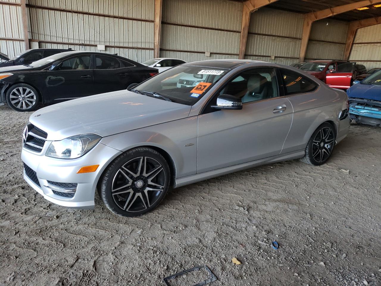 Image 1 of 2013 MERCEDES-BENZ C 250 2013 with VIN WDDGJ4HB7DF949921