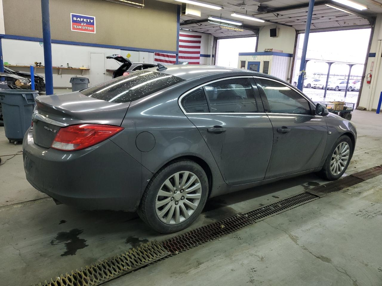 Image 3 of 2011 BUICK REGAL CXL 2011 with VIN W04GX5GVXB1089396