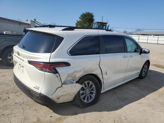 Image 3 of 2021 TOYOTA SIENNA XLE 2021 with VIN 5TDJRKEC4MS022904