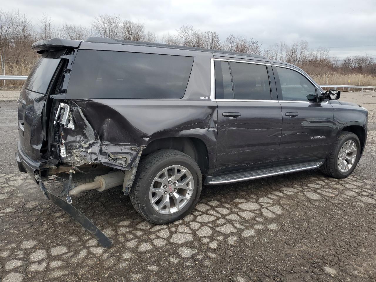 Obraz 3 z 2018 GMC YUKON XL K1500 SLE 2018 z VIN 1GKS2FKCXJR103246