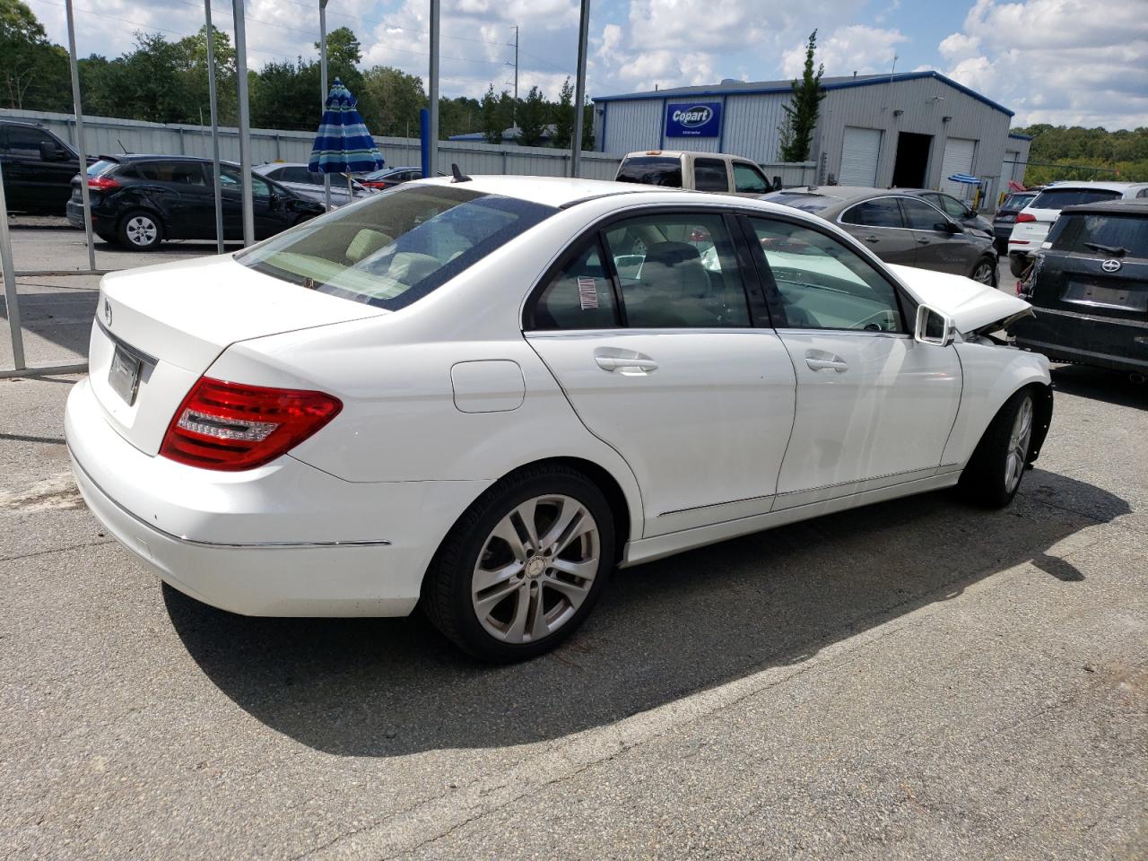 Изображение 3 2013 MERCEDES-BENZ C 250 2013 с VIN WDDGF4HB0DF950149