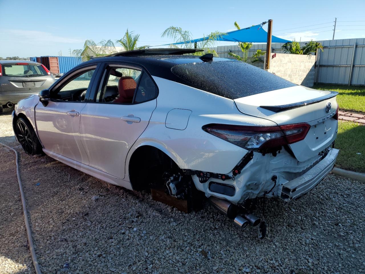 Изображение 2 2022 TOYOTA CAMRY XSE 2022 с VIN 4T1K61AK4NU074658