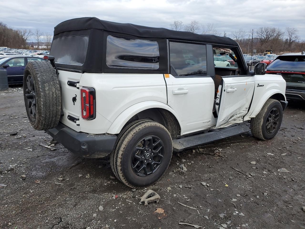 Изображение 3 2022 FORD BRONCO BASE 2022 с VIN 1FMDE5BH1NLB71750