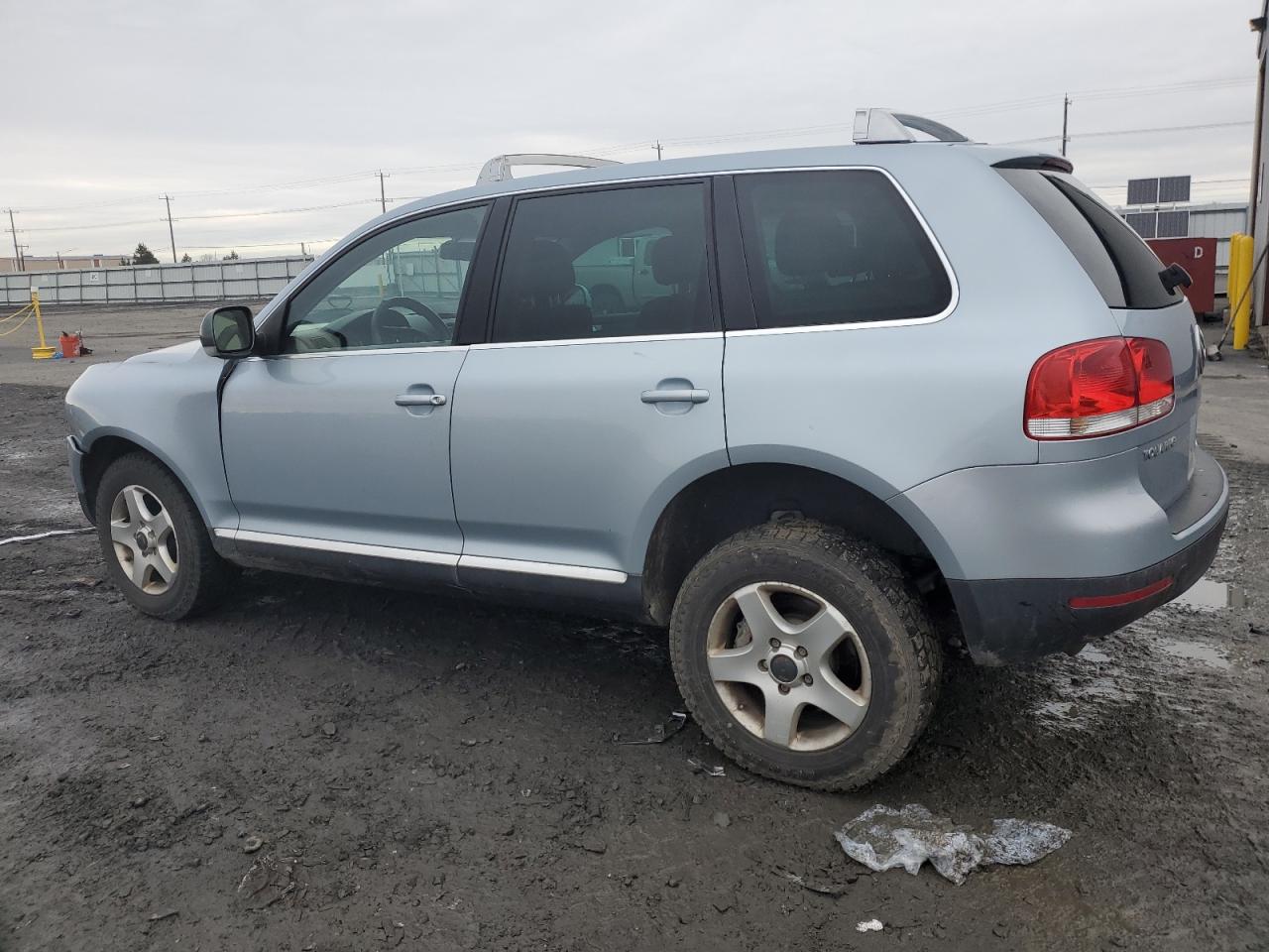 Image 2 of 2004 VOLKSWAGEN TOUAREG 3.2 2004 with VIN WVGBC67L34D022913