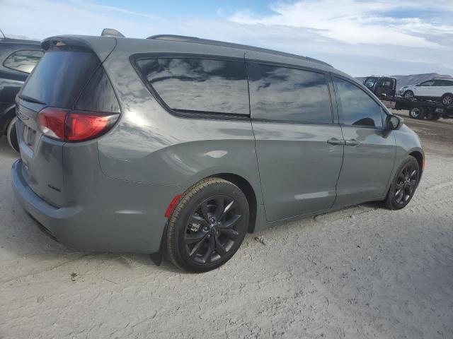 Image 3 of 2020 CHRYSLER PACIFICA LIMITED 2020 with VIN 2C4RC1GG3LR132204
