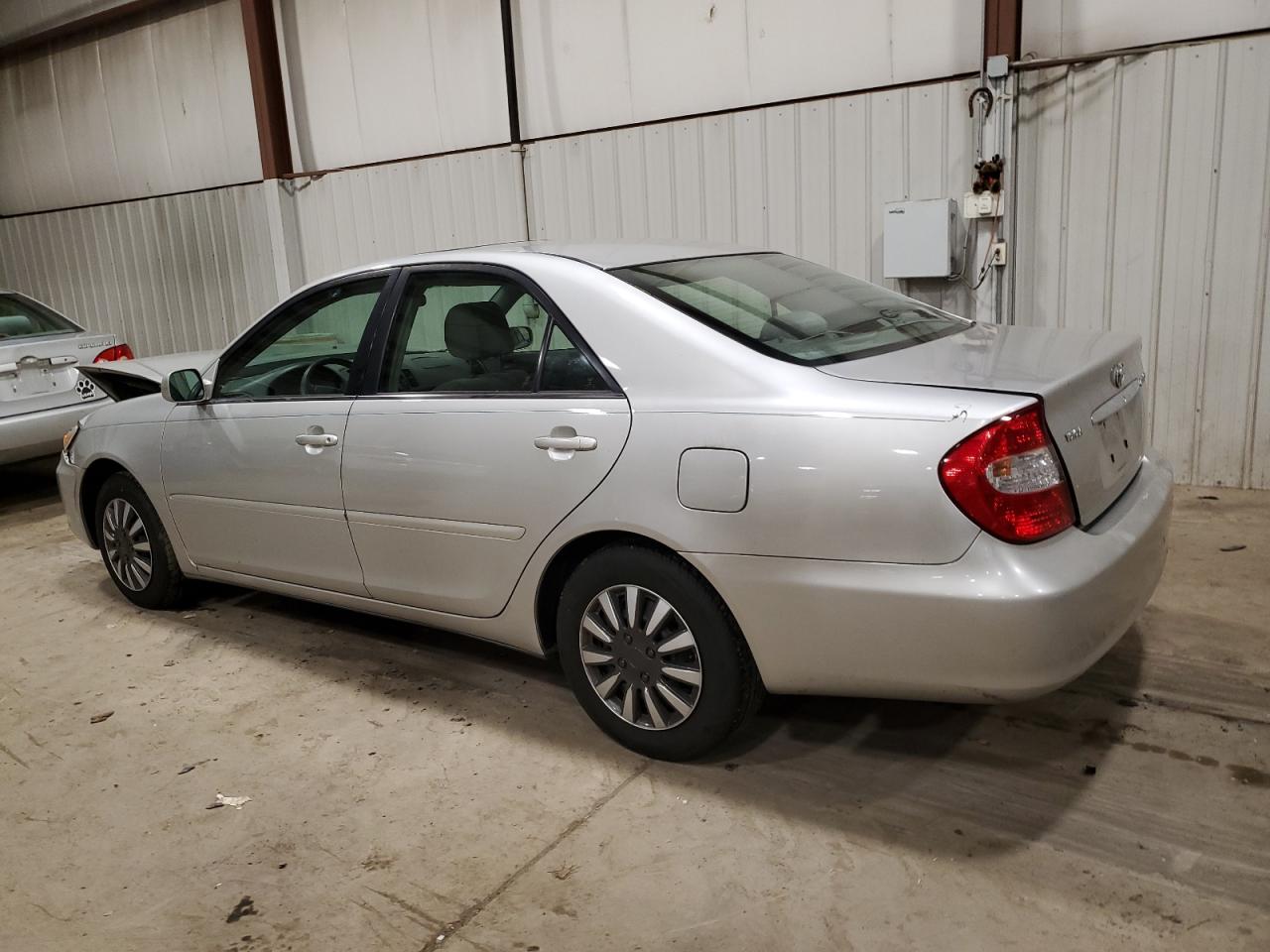 Obraz 2 z 2002 TOYOTA CAMRY LE 2002 z VIN 4T1BE32K12U099591