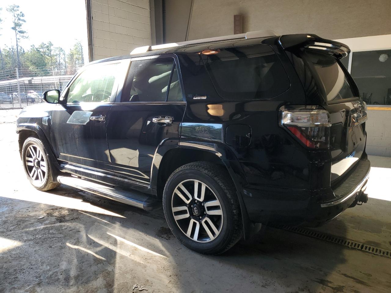 Изображение 2 2022 TOYOTA 4RUNNER LIMITED 2022 с VIN JTEKU5JR5N5986915