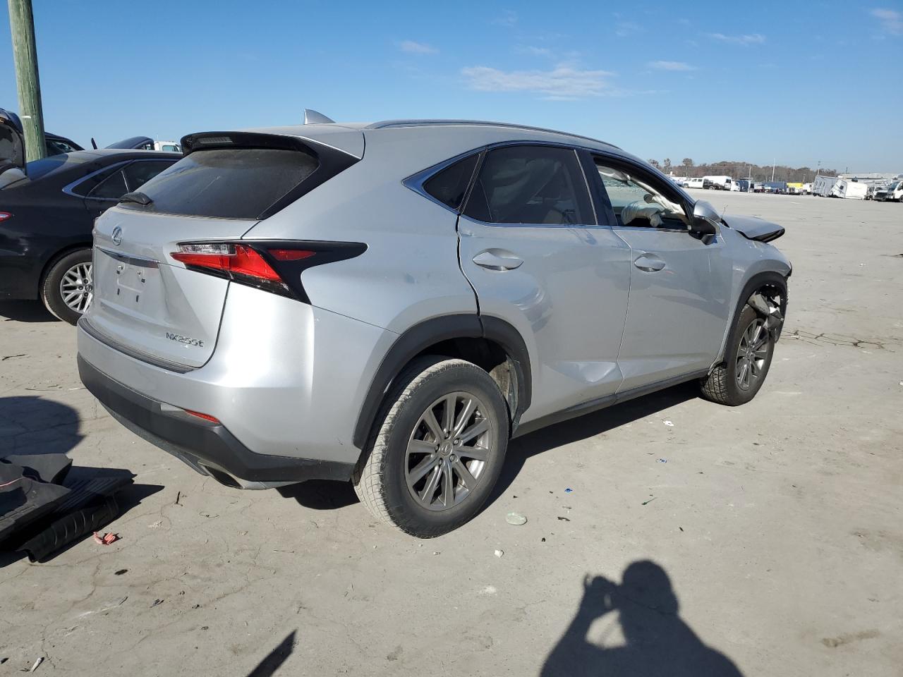 Изображение 3 2016 LEXUS NX 200T BASE 2016 с VIN JTJYARBZ3G2033943